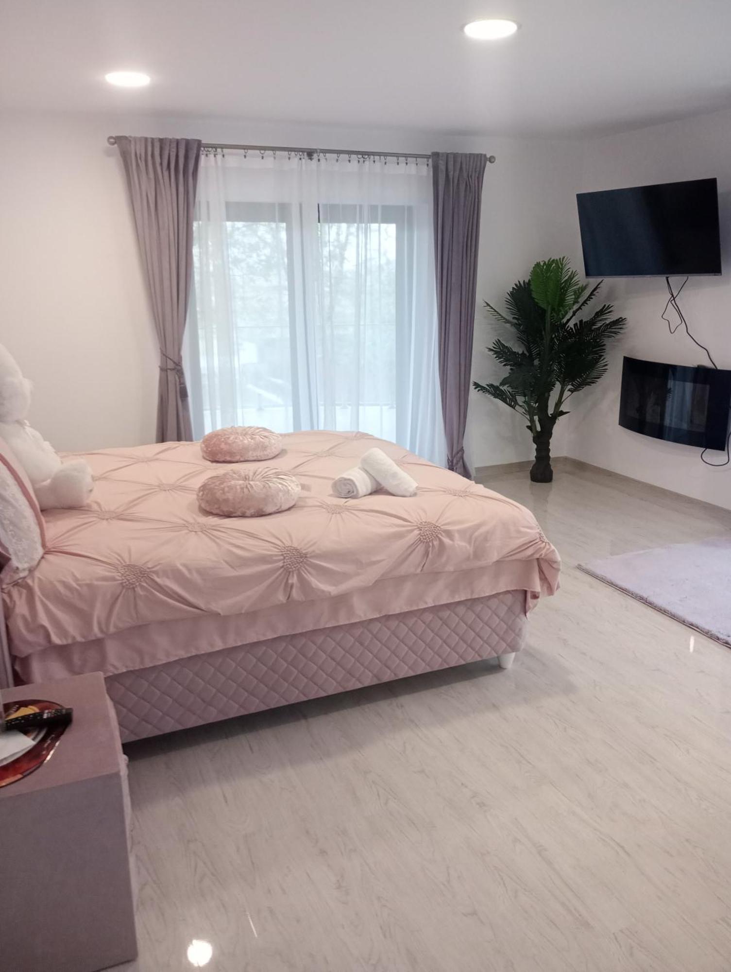 Izabella Guest House ซาเชเล ภายนอก รูปภาพ